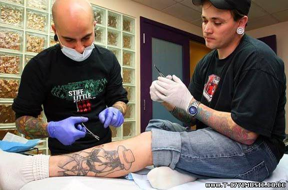 Tattoo;:Breast Implant on Legs – Is it Possible