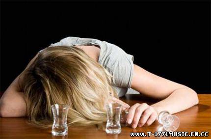 Танин мэдэхүй:: Согтууруулах ундааг хэтрүүлэн хэрэглэх нь эмэгтэйчүүдэд илүү аюултай тусдаг